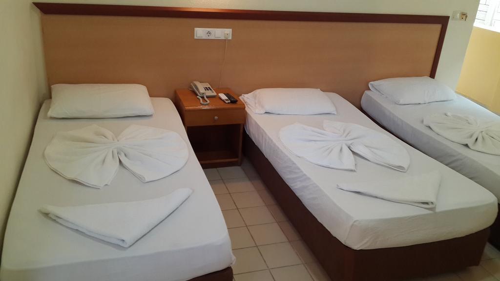 Caner Hotel เกเมร์ ห้อง รูปภาพ