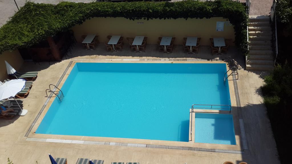 Caner Hotel เกเมร์ ภายนอก รูปภาพ